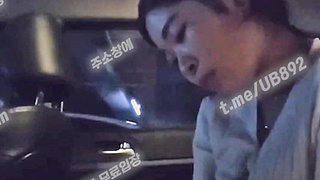 4333 트위터 R 보지도 이쁘고 똥꼬도 이쁘고 젖이 흘러 넘치네 딜도 자위 텔레 UB892 2