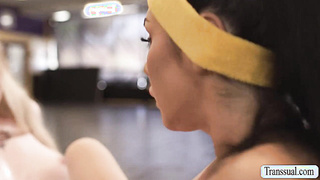 TS Gracie Jane fucks Queenie Sateen while dancing