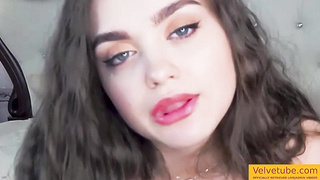 She captivates in LiveJasmin Private 5