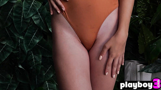 Hairy pussy redhead model posed naked