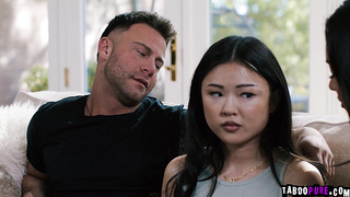 Charlene decides to go tell the couple