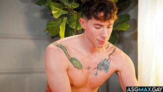 Sensual massage with NIco and Vincent