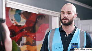 Asian tgirl Kasey Kei anal rides courier