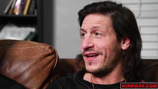 Swingers dominate their partners