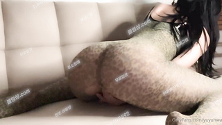 4444 YUYUHWA 온리팬스 호피 무늬 스타킹 엉덩이 성애자 필수 시청 텔레 UB892