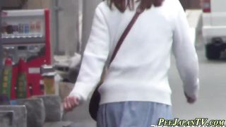 Chinese honies public urinate