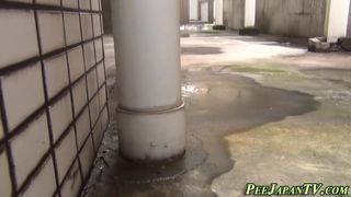 Asians loosen themselves