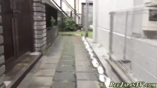 Asians loosen themselves