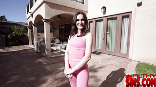 Horny babe loves getting fucked in the ass