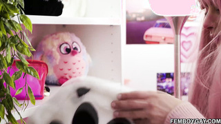 Marcus slams Cyrus' juicy hole