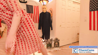 Swing by my chatroom and join the fun 4