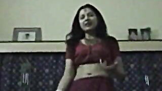 Indian Whore Inaya From Surat Gets Fucked