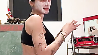 Muslim Slut Mia Khalifa Returns to Porn