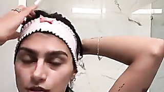 Muslim Slut Mia Khalifa Returns to Porn