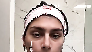 Muslim Slut Mia Khalifa Returns to Porn