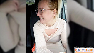 Watch my pussy in my car! Click to vibe!