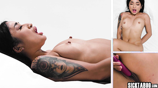 Asian babe Avery Black pleased herself