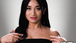 Asian babe Avery Black pleased herself