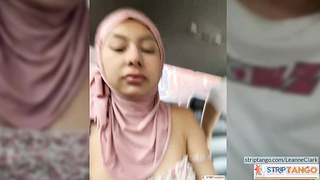 LeanneClark Lustful drama at stripTango