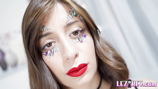 Italian beauty Silvia Soprano gets off with her toy