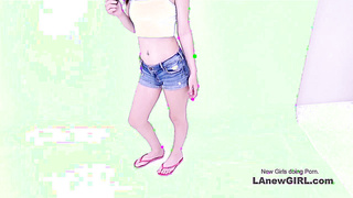 Sweetie 18 Needs Cock for lil teen pussy