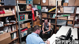 Male suspect barebacked until a blasting ending by officer