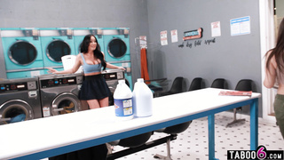 Public laundromat had curvy MILF Jennifer White horny