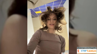 AngelAri Lusty demonstration at stripTango