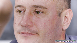 Amber Angel deepthroats her teachers cock