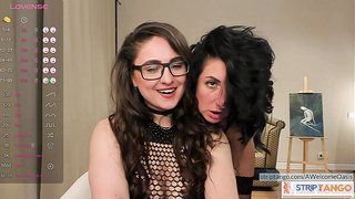 AWelcomeOasis Live sex shows at stripTango