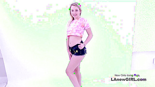 18 yo Cutie Pie hones her Sucking Skills Teen Audition