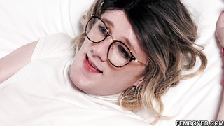 Clark Delgaty fucks Nerdy Femboy in glasses Benny Fox