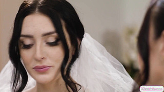 Lesbian milf pussy licking hot fiancee