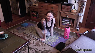 Mom Megan's gymnastic solo with hitachi