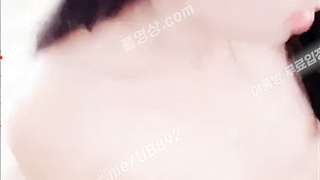 4724 onlyfans @lewdyumi 중국 슬랜더 노예년 기구로 자위시키면서 사까시 텔레 UB892