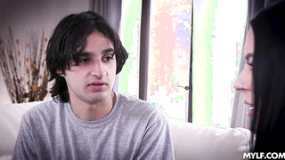 Pounding my newly met stepmoms pussy