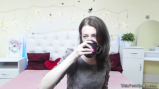 Babe stips off and flashes bra on private webcam show