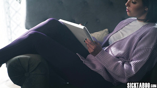 Kira Noir fucked horny big ass lesbian