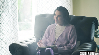 Kira Noir fucked horny big ass lesbian