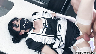 Mateo Tomas facefucks femboy Katie Lingerie