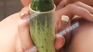 4799 서아 자위 오이 자위 몸매도 좋고 보지도 이쁘고 텔레 UB892