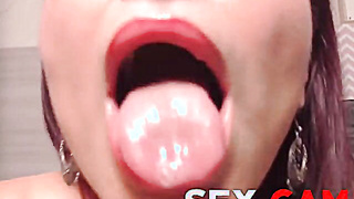 Sexy MILF would suck your cock and squirt for you