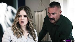 Coco Lovelock threesome with her parents