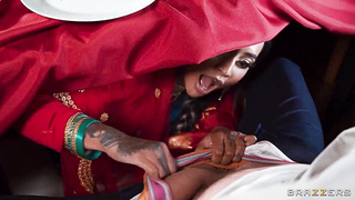 YASMINA KHAN Cheating Dinner Party ( FULL VIDEO LINK ON DESCRIPTION )