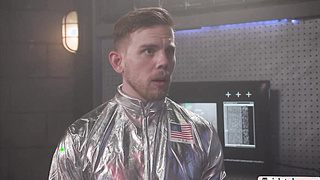 Spaceman Steve Rickz analed frozen space shemale