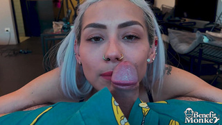 Veronica Leal gives an explosive blowjob