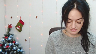 Brunette amateur babe in sweater chats on webcam show