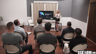 Hot MILF is a perfect babe for practice