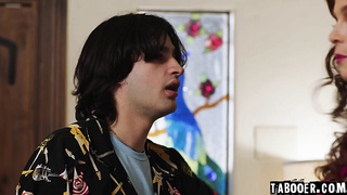 Elias can't resist his bubbly and horny stepmom Syren