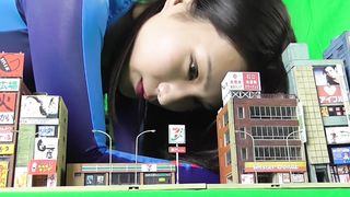 Japanese Giantess 02